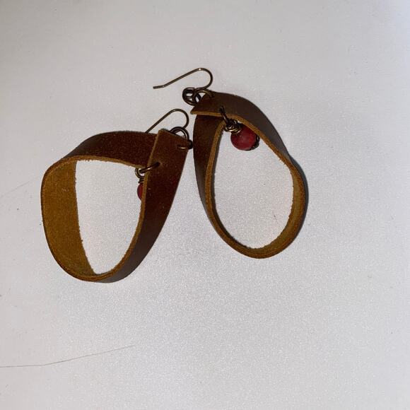 NWOT Women's Brown Faux Leather Hoop Beaded Drop Dangle Earrings - Picture 1 of 3